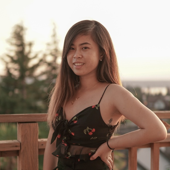 MEET YOUR POSHER 🐰💕 - Picture 3 of 4